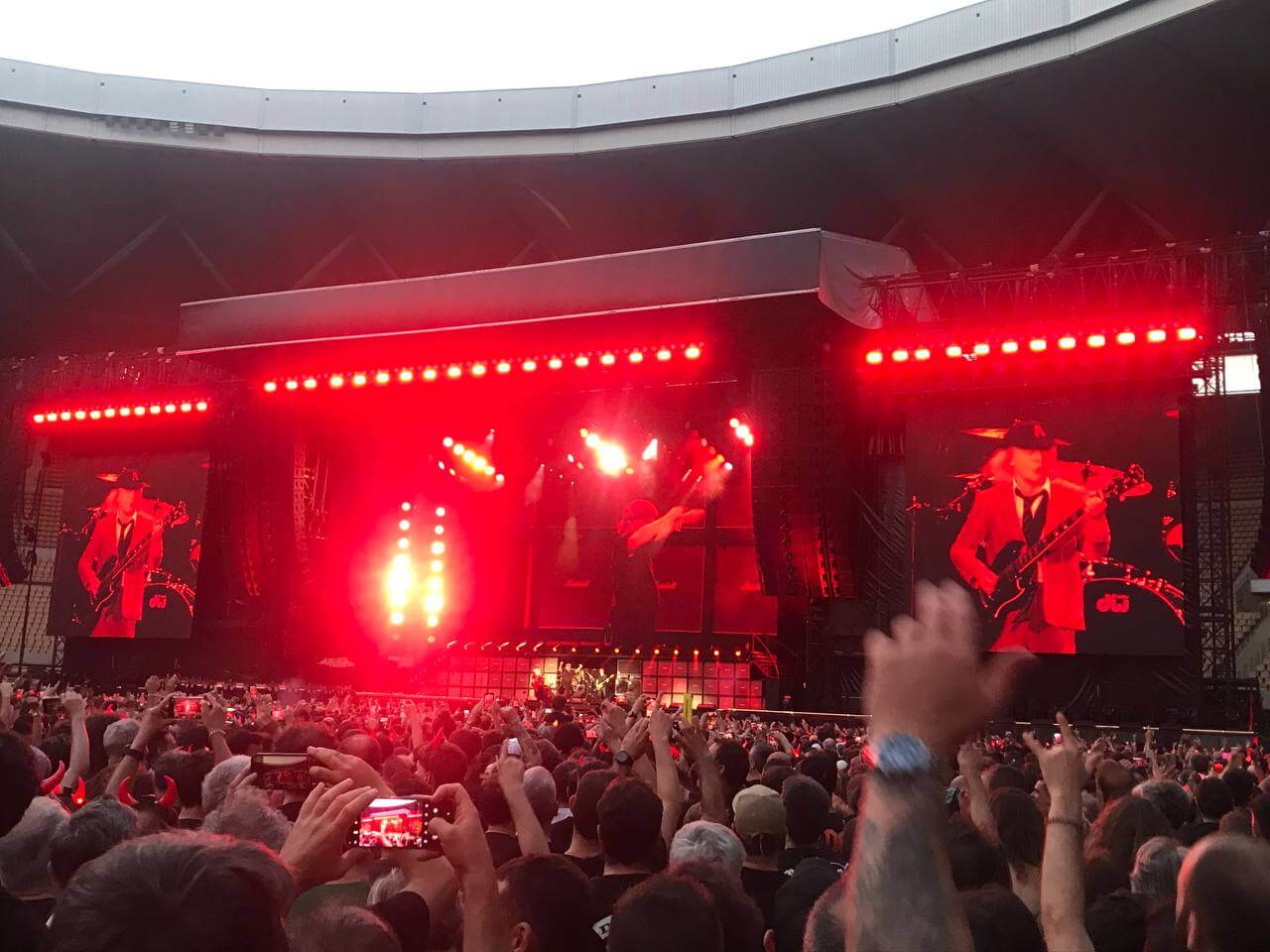 acdc sevilla
